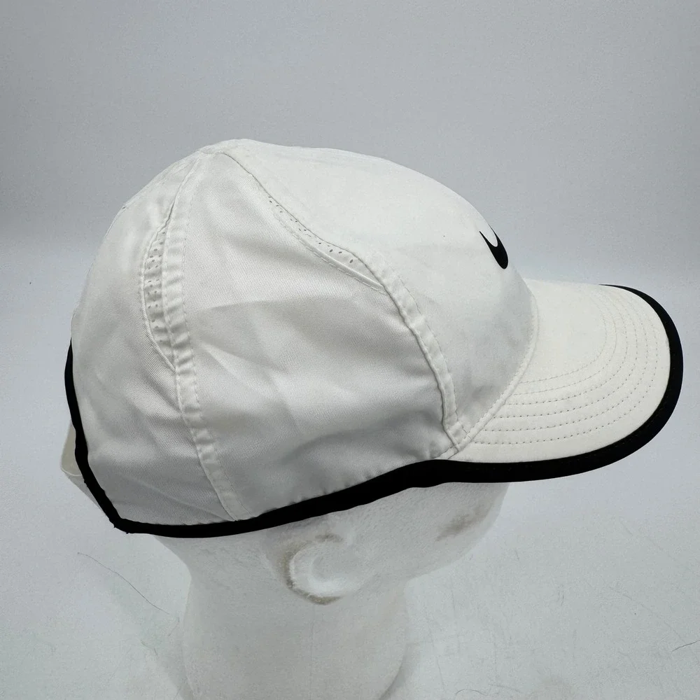 Nike Featherlight Dri-Fit White Black‎ Running Sports Baseball Cap Hat